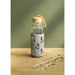 PEBBLY Bouteille en Verre avec Protection Silicone Gris 55 cl* Carafe, Pichet