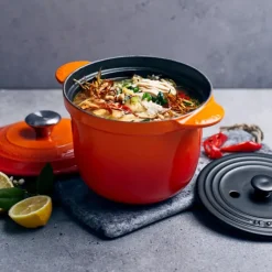 LE CREUSET Cocotte en Fonte Every 18 cm Volcanique* Cocotte En Fonte