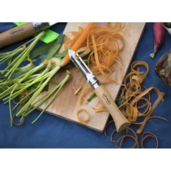 OPINEL Eplucheur N°6 Hêtre Cuisine Nomade* Eplucheurs, Dénoyauteur