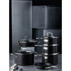 LE CREUSET Faitout 24 cm Anti-Adhérent Les Forgées* Faitout