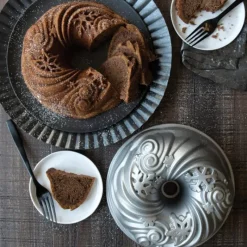 NORDIC WARE Moule à Gâteau Bundt Let It Snow Silver* Moule Anti-adhésif|Moules À Gâteaux
