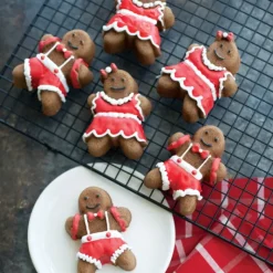 NORDIC WARE Moule à Gâteaux Bonhommes Pain d'Épices (x6) Silver* Moule Anti-adhésif|Moules À Gâteaux