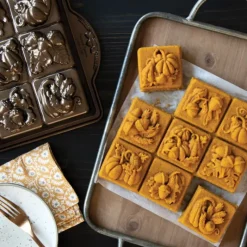 NORDIC WARE Moule à Gâteaux Carrés d'Automne (x9) Bronze* Moule Anti-adhésif|Moules À Gâteaux