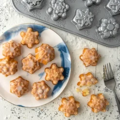 NORDIC WARE Moule à Gâteaux Flocons de Neige (x12) Silver* Moule Anti-adhésif|Moules À Gâteaux