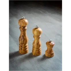 PEUGEOT Moulin à Poivre Paris 22 cm Bois Olivier* Moulin